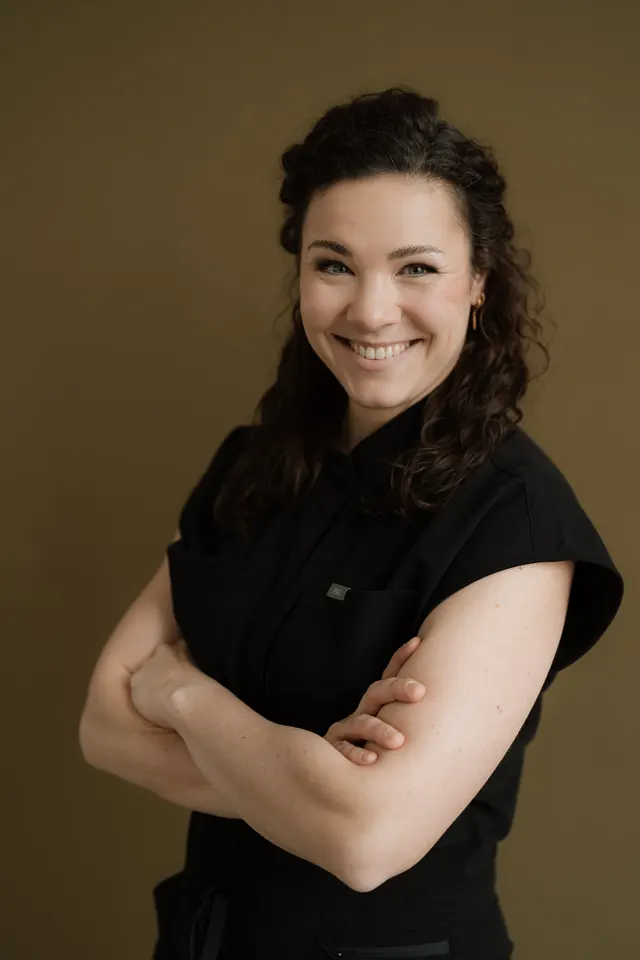 Zahnärztin Romy Herget in ihrer Praxis